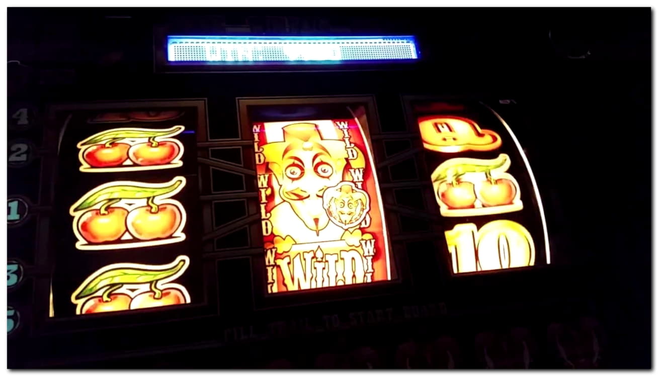 EURO 795 Daily freeroll slot tournament at Genesis Casino