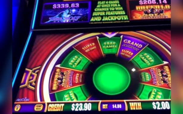 €885 Daily freeroll slot tournament at Spinrider Casino