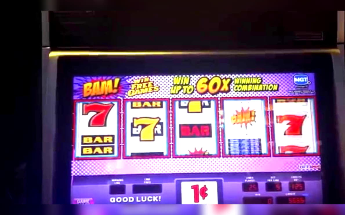 EUR 645 Daily freeroll slot tournament at Guts Casino