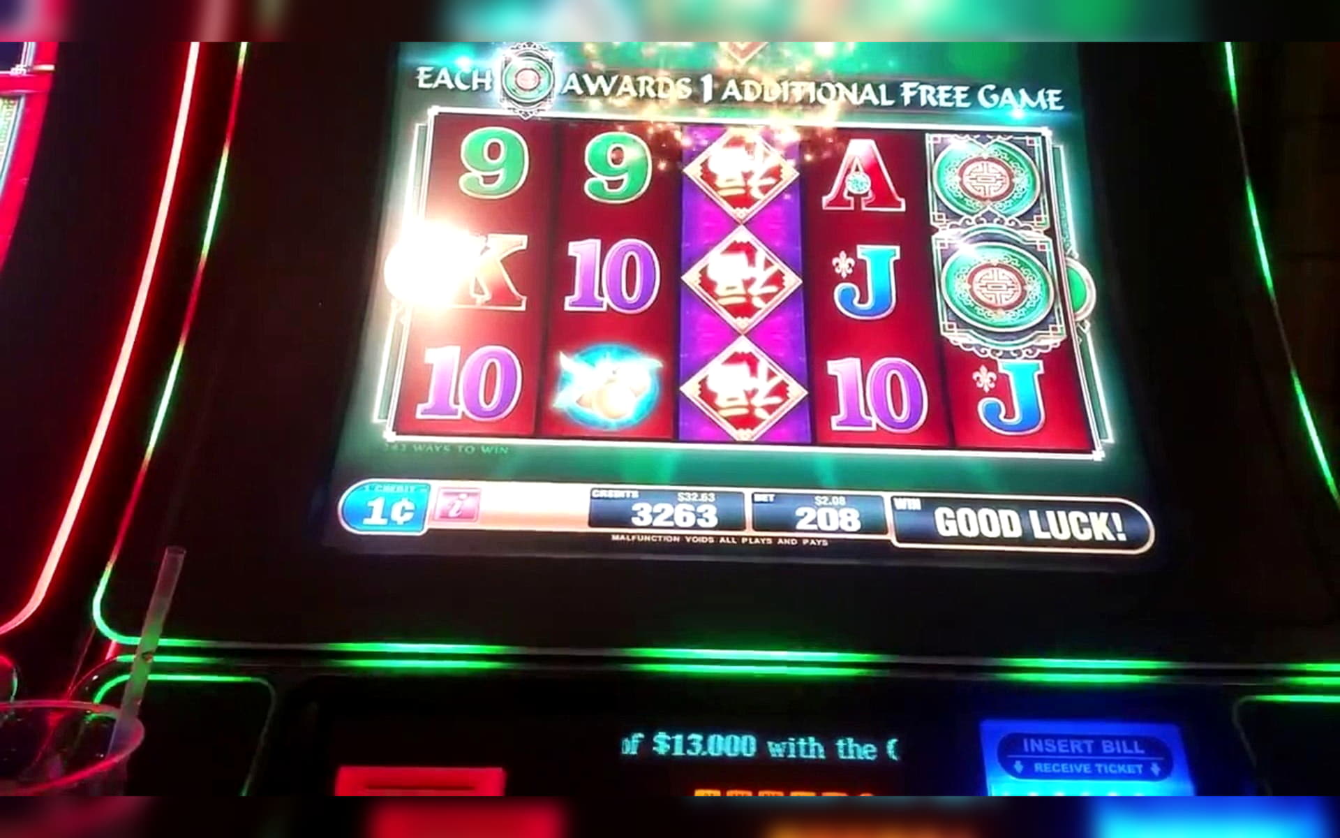 EURO 825 Daily freeroll slot tournament at Leo Dubai Casino