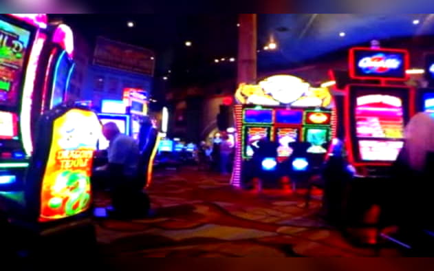 £495 Daily freeroll slot tournament at William Hill Casino