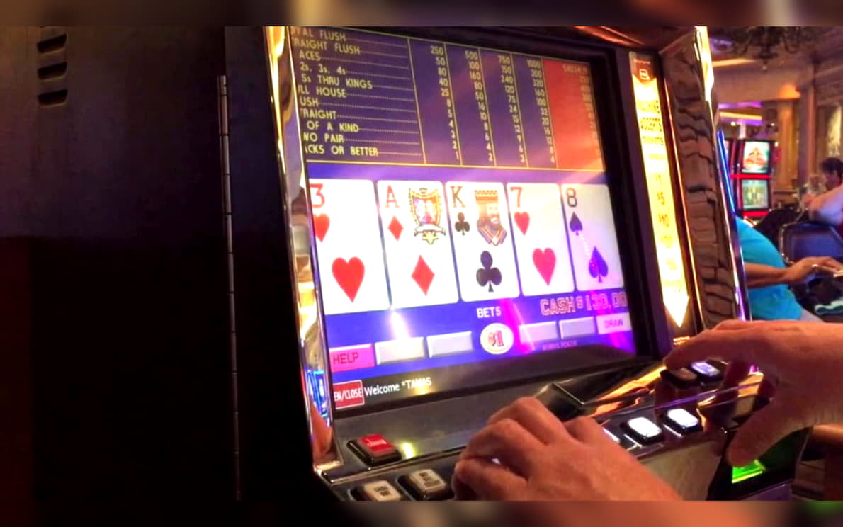 300 free casino spins at 888 Casino