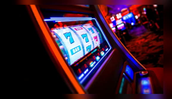 Eur 725 Daily freeroll slot tournament at Casino com