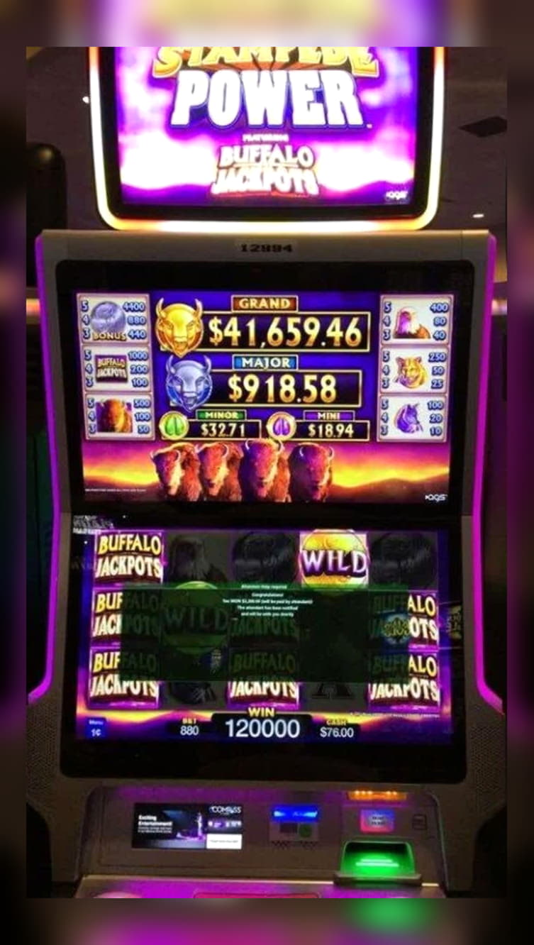 €400 Daily freeroll slot tournament at William Hill Casino