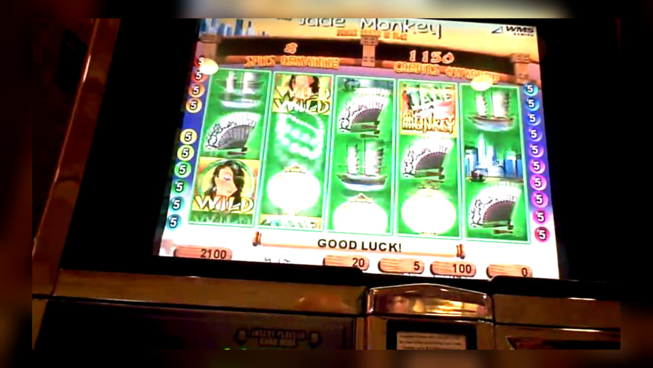 $290 Daily freeroll slot tournament at William Hill Casino