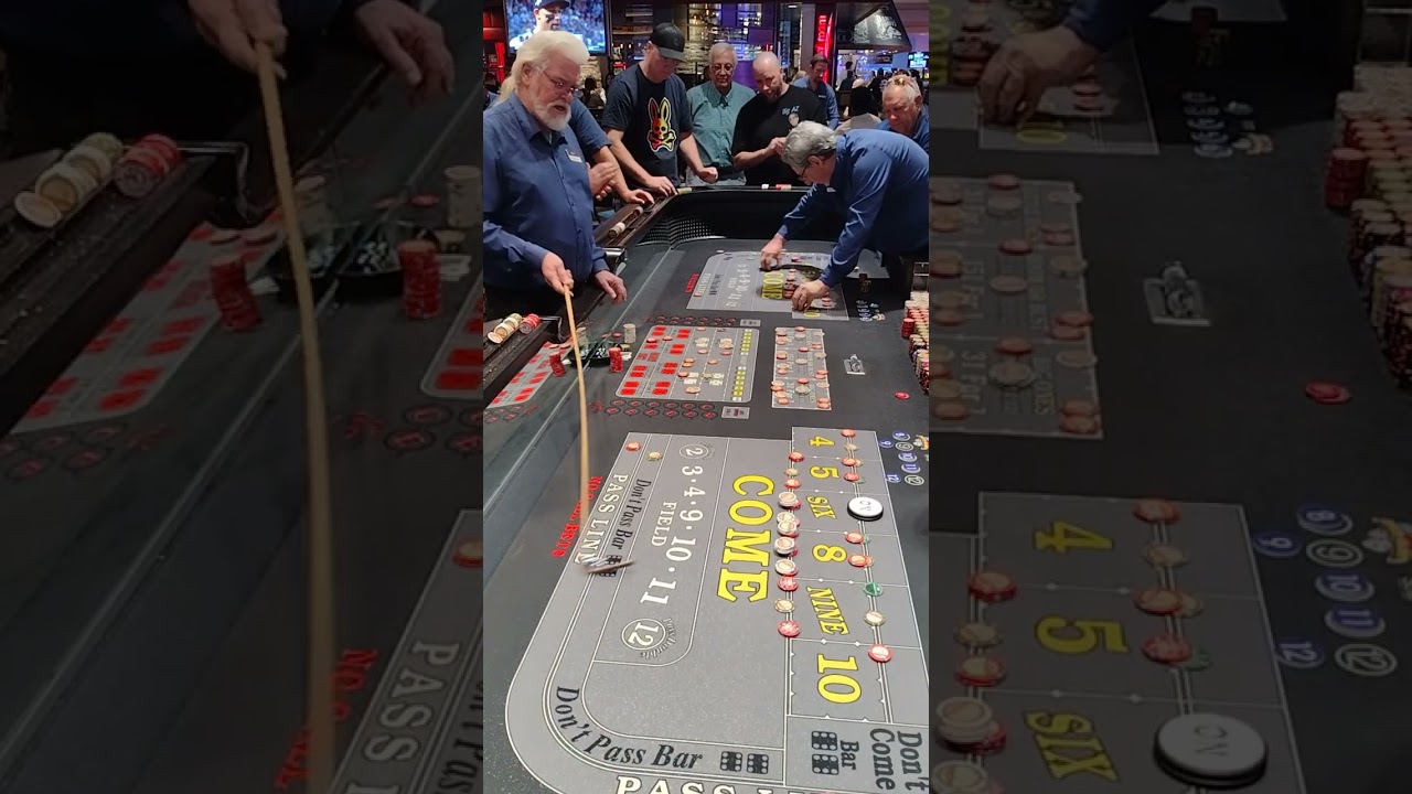 At the Craps Table #vegas #shorts #Norwegian Casino Online