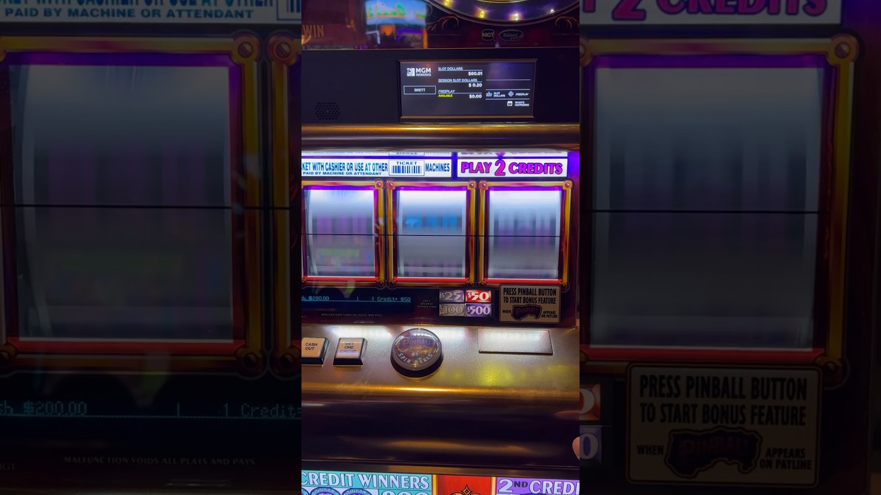I mean you KNOW im hitting pinball. #Norwegian Casino #comedy #fun #money #slots