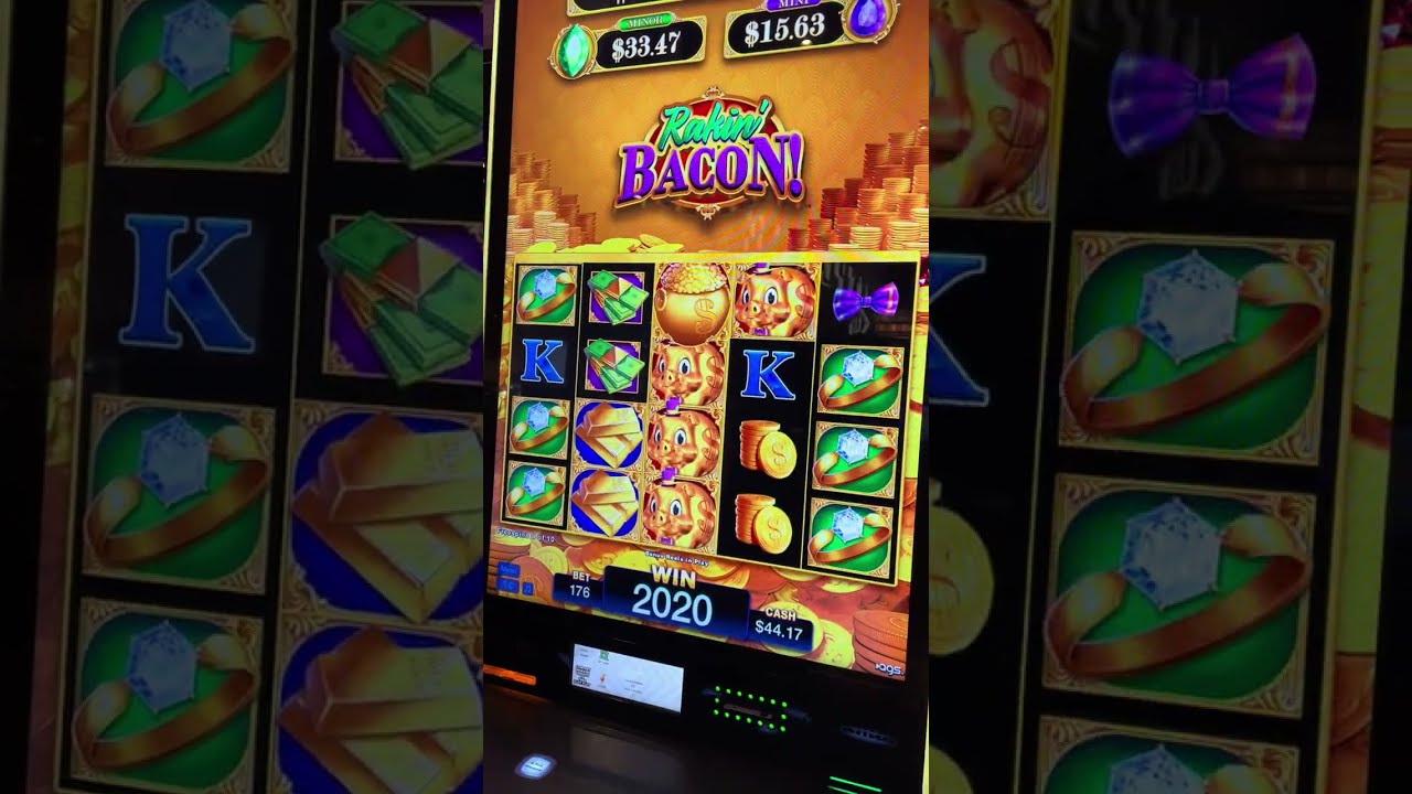 It’s Raining Bacon. Rakin Bacon Slot #slots #jackpot #win #winner #gambling #Norwegian Casino Online #games #fun #pig