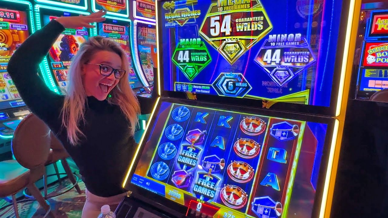 Max Bets And Bonus Hits For Greta!